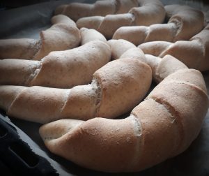 teljes kiőrlésű kifli